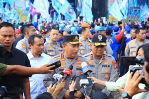 Kapolri Jenderal Listyo Sigit Pimpin Pengawalan May Day di Monas, Pastikan Keamanan Hingga Akhir