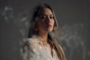 5 Lagu Raisa yang Palindrome Mengharukan, Liriknya Sungguh Memilukan!