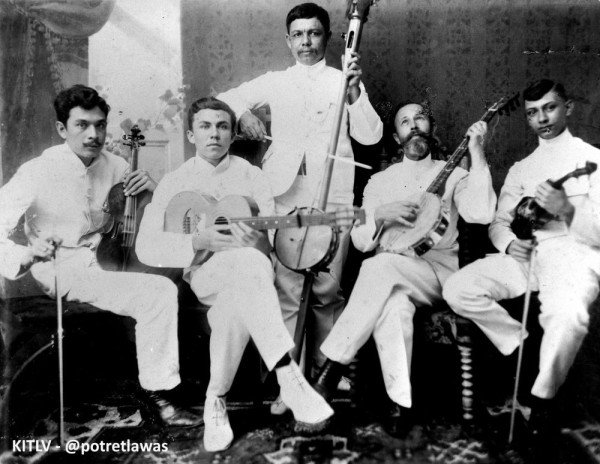 7 Lagu Wajib Masuk dalam Playlist Petualanganmu