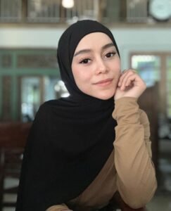 Biodata dan Prestasi Memukau Lesti Kejora: Diva Dangdut yang Menginspirasi