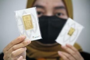 Emas Antam Hari Ini Turun Drastis Rp27.000, Sekarang Hanya Rp1.926.000 per Gram